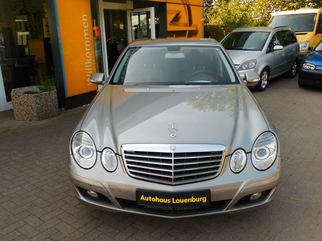 Details zum Fahrzeug: Mercedes-Benz E 200 E Limousine Kompressor nur 99300Km
