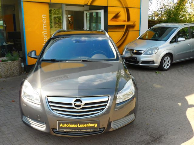 Details zum Fahrzeug: Opel Insignia A Sports Tourer Automatik